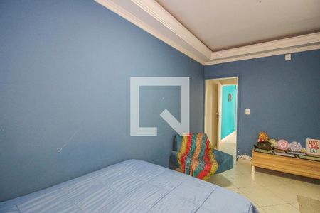 Casa à venda com 244m², 2 quartos e 5 vagas Casa à venda com 244m², 2 quartos e 5 vagasQuarto