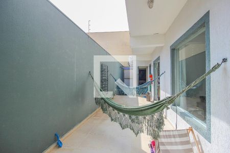 Casa à venda com 244m², 2 quartos e 5 vagas Casa à venda com 244m², 2 quartos e 5 vagasQuintal