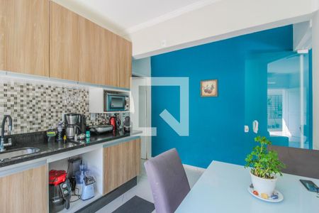 Casa à venda com 244m², 2 quartos e 5 vagas Casa à venda com 244m², 2 quartos e 5 vagasCozinha