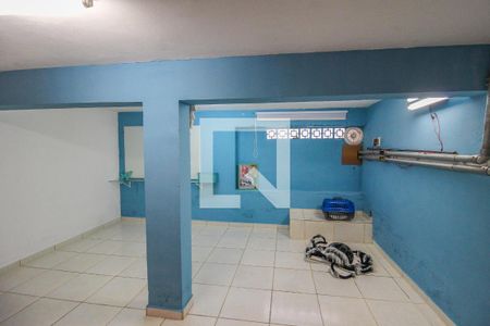 Casa à venda com 244m², 2 quartos e 5 vagas Casa à venda com 244m², 2 quartos e 5 vagasEscritório