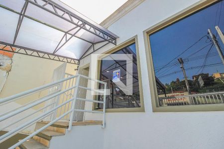 Casa à venda com 244m², 2 quartos e 5 vagas Casa à venda com 244m², 2 quartos e 5 vagasFachada
