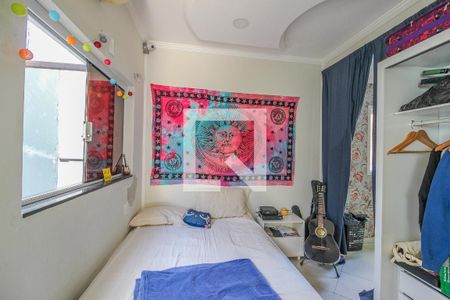 Casa à venda com 244m², 2 quartos e 5 vagas Casa à venda com 244m², 2 quartos e 5 vagasQuarto 2