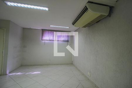 Casa à venda com 244m², 2 quartos e 5 vagas Casa à venda com 244m², 2 quartos e 5 vagasCasa 2