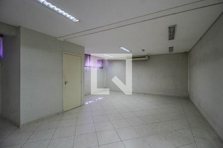 Casa à venda com 244m², 2 quartos e 5 vagas Casa à venda com 244m², 2 quartos e 5 vagasCasa 2