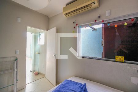 Casa à venda com 244m², 2 quartos e 5 vagas Casa à venda com 244m², 2 quartos e 5 vagasQuarto 2