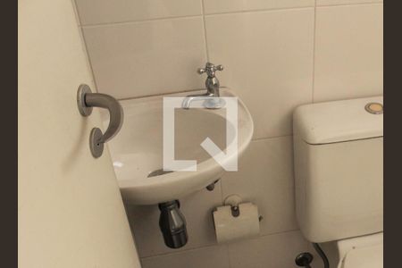 Apartamento à venda com 156m², 3 quartos e 3 vagasDetalhe - Banheiro de serviço - pia