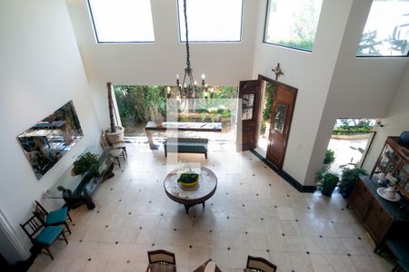 Casa à venda com 950m², 5 quartos e 5 vagas Casa à venda com 950m², 5 quartos e 5 vagasVista Quartos