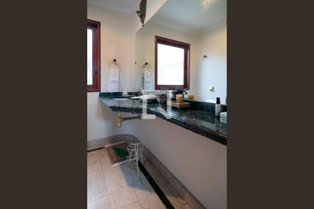 Casa à venda com 950m², 5 quartos e 5 vagas Casa à venda com 950m², 5 quartos e 5 vagasLavabo