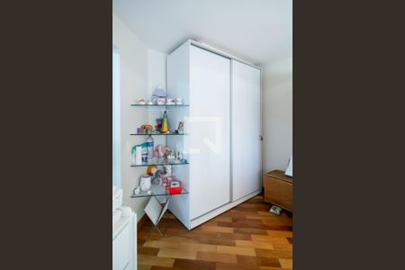 Casa à venda com 950m², 5 quartos e 5 vagas Casa à venda com 950m², 5 quartos e 5 vagasSuíte 2