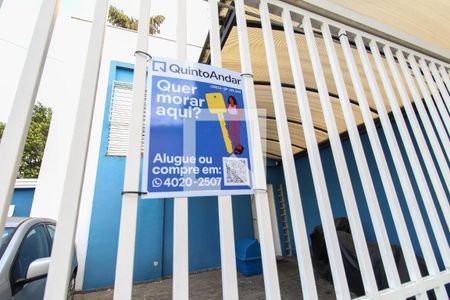 Casa à venda com 130m², 4 quartos e 3 vagas Casa à venda com 130m², 4 quartos e 3 vagasFachada