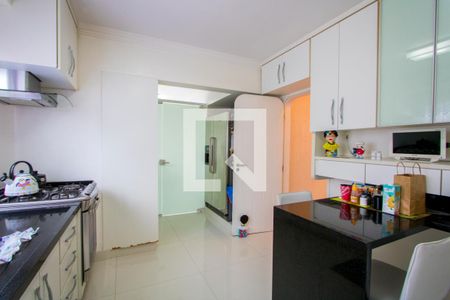 Apartamento à venda com 146m², 4 quartos e 2 vagas Apartamento à venda com 146m², 4 quartos e 2 vagasCozinha
