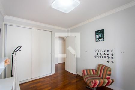 Apartamento à venda com 146m², 4 quartos e 2 vagas Apartamento à venda com 146m², 4 quartos e 2 vagasQuarto 2