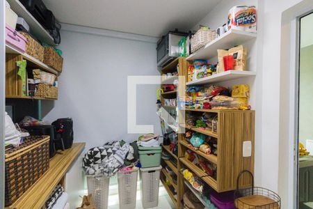 Apartamento à venda com 155m², 4 quartos e 2 vagas Apartamento à venda com 155m², 4 quartos e 2 vagasQuarto de Serviço