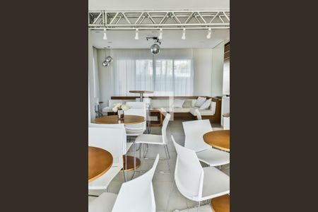 Apartamento à venda com 155m², 4 quartos e 2 vagas Apartamento à venda com 155m², 4 quartos e 2 vagasSalão de Festas