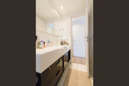 Apartamento à venda com 155m², 4 quartos e 2 vagas Apartamento à venda com 155m², 4 quartos e 2 vagasBanheiro dos Quartos 1 e 2