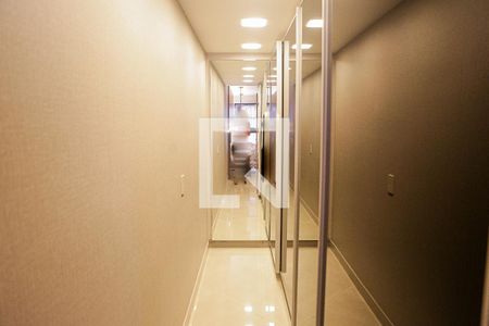 Apartamento à venda com 169m², 2 quartos e 3 vagas Apartamento à venda com 169m², 2 quartos e 3 vagasSuite 1 - Closet