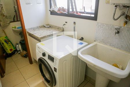 Apartamento à venda com 169m², 2 quartos e 3 vagas Apartamento à venda com 169m², 2 quartos e 3 vagasÁrea de Serviço