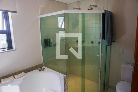 Apartamento à venda com 169m², 2 quartos e 3 vagas Apartamento à venda com 169m², 2 quartos e 3 vagasBanheiro da Suíte 1