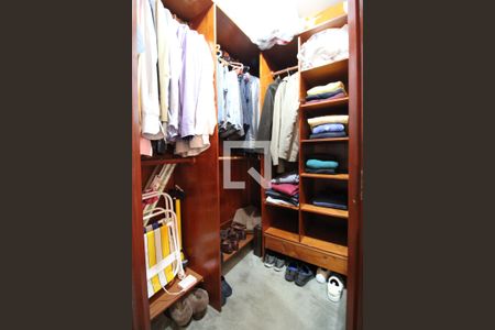 Apartamento à venda com 155m², 4 quartos e 3 vagasCloset da suíte 1 