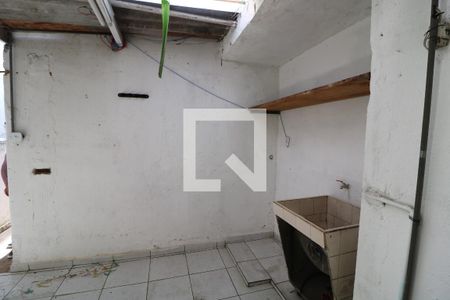 Casa à venda com 100m², 2 quartos e 1 vagaÁrea de Serviço