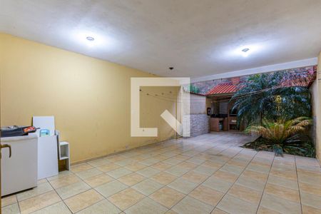 Casa à venda com 224m², 3 quartos e 4 vagasQuintal Fundos