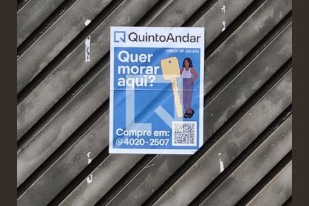 Casa à venda com 224m², 3 quartos e 4 vagasPlaquinha instalada no portão do imóvel