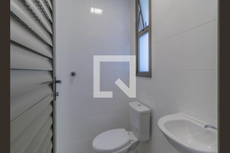 Apartamento à venda com 140m², 3 quartos e 2 vagasBanheio de Serviço