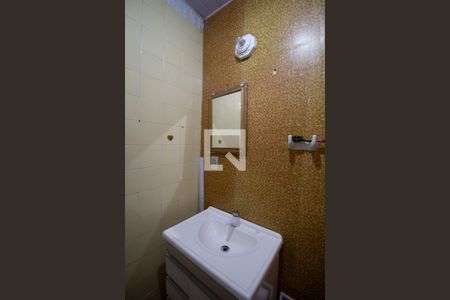 Casa à venda com 130m², 2 quartos e 1 vaga Casa à venda com 130m², 2 quartos e 1 vagaBanheiro