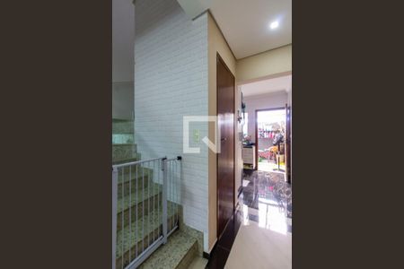 Corredor de casa de condomínio à venda com 2 quartos, 70m² em Vila Taquari, São Paulo