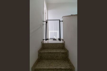 Acesso Quartos  de casa de condomínio à venda com 2 quartos, 70m² em Vila Taquari, São Paulo