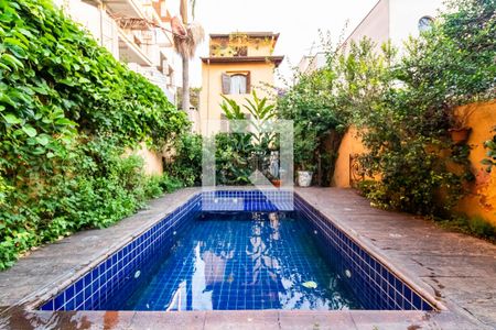 Casa para alugar com 200m², 3 quartos e 1 vagaPiscina