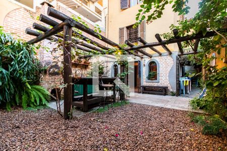 Casa para alugar com 200m², 3 quartos e 1 vagaSubsolo - Quintal com Churrasqueira e Forno de Pizza