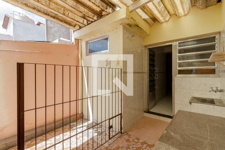 Casa à venda com 170m², 3 quartos e 1 vagaÁrea de Serviço