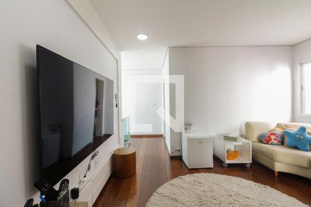 Casa à venda com 430m², 4 quartos e 8 vagas Casa à venda com 430m², 4 quartos e 8 vagasSala de TV