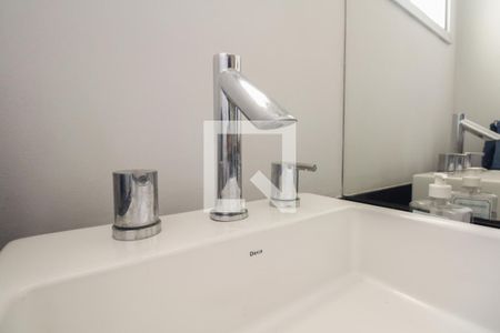 Casa à venda com 430m², 4 quartos e 8 vagas Casa à venda com 430m², 4 quartos e 8 vagasLavabo