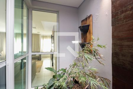 Casa à venda com 430m², 4 quartos e 8 vagas Casa à venda com 430m², 4 quartos e 8 vagasJardim de Inverno