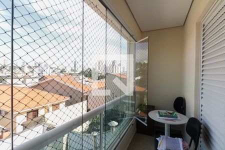 Casa à venda com 430m², 4 quartos e 8 vagas Casa à venda com 430m², 4 quartos e 8 vagasVaranda Suíte 2 e Suíte 3