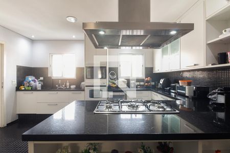 Casa à venda com 430m², 4 quartos e 8 vagas Casa à venda com 430m², 4 quartos e 8 vagasCozinha