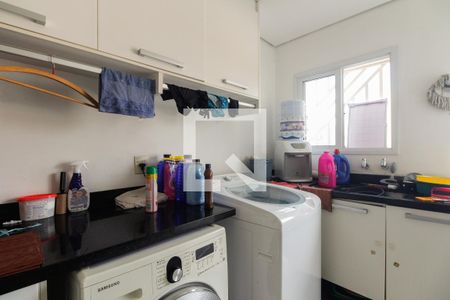 Casa à venda com 430m², 4 quartos e 8 vagas Casa à venda com 430m², 4 quartos e 8 vagasÁrea de Serviço