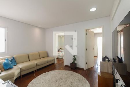 Casa à venda com 430m², 4 quartos e 8 vagas Casa à venda com 430m², 4 quartos e 8 vagasSala de TV