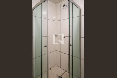 Banheiro de kitnet/studio para alugar com 1 quarto, 28m² em Centro Histórico, Porto Alegre