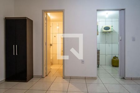 Sala/Quarto de kitnet/studio para alugar com 1 quarto, 28m² em Centro Histórico, Porto Alegre
