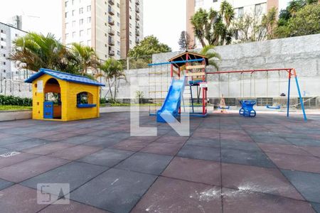 Apartamento para alugar com 46m², 2 quartos e 1 vaga Apartamento para alugar com 46m², 2 quartos e 1 vagaÁrea comum - Playground