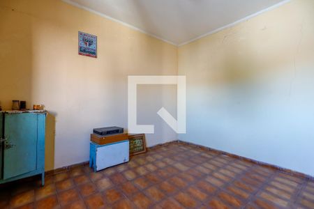 Casa à venda com 150m², 4 quartos e 6 vagas Casa à venda com 150m², 4 quartos e 6 vagasSuíte