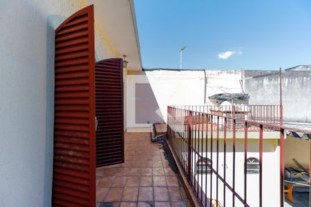 Casa à venda com 150m², 4 quartos e 6 vagas Casa à venda com 150m², 4 quartos e 6 vagasSacada