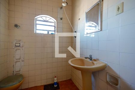 Casa à venda com 150m², 4 quartos e 6 vagas Casa à venda com 150m², 4 quartos e 6 vagasBanheiro da Suíte