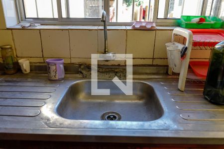 Casa à venda com 150m², 4 quartos e 6 vagas Casa à venda com 150m², 4 quartos e 6 vagasCozinha 1