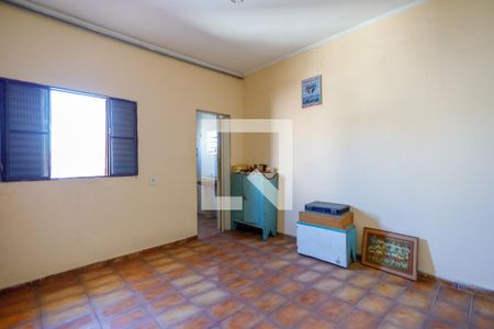 Casa à venda com 150m², 4 quartos e 6 vagas Casa à venda com 150m², 4 quartos e 6 vagasSuíte