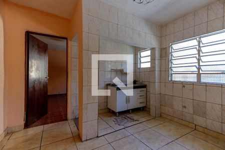 Casa à venda com 150m², 4 quartos e 6 vagas Casa à venda com 150m², 4 quartos e 6 vagasCozinha 2