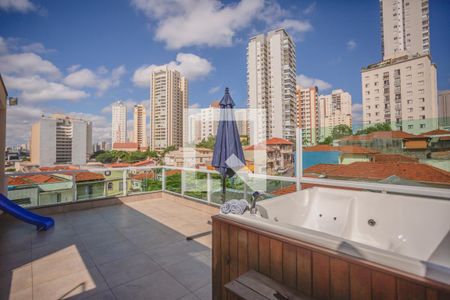 Casa de condomínio à venda com 220m², 3 quartos e 2 vagas Casa de condomínio à venda com 220m², 3 quartos e 2 vagasTerraço